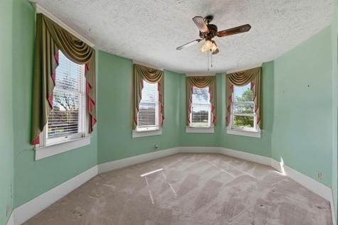 100 W 11th Street Elgin TX 78621