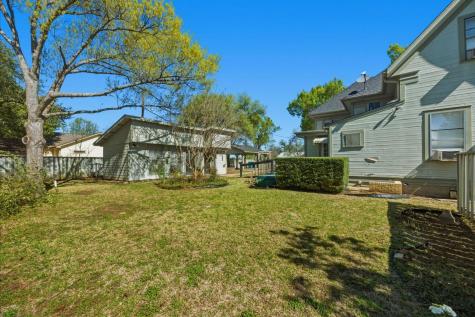 100 W 11th Street Elgin TX 78621