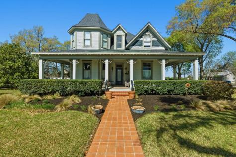 100 W 11th Street Elgin TX 78621