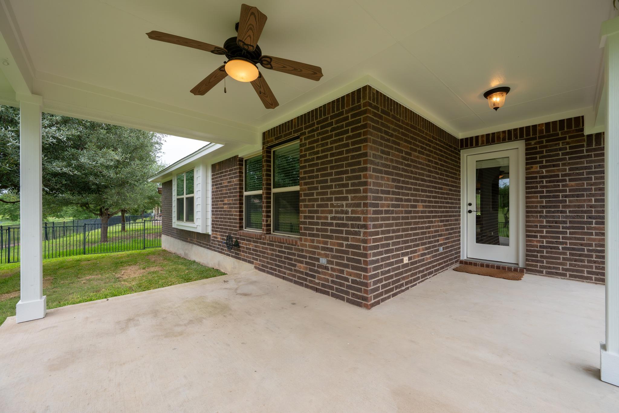 2018 Greenside Trail Round Rock TX 78665
