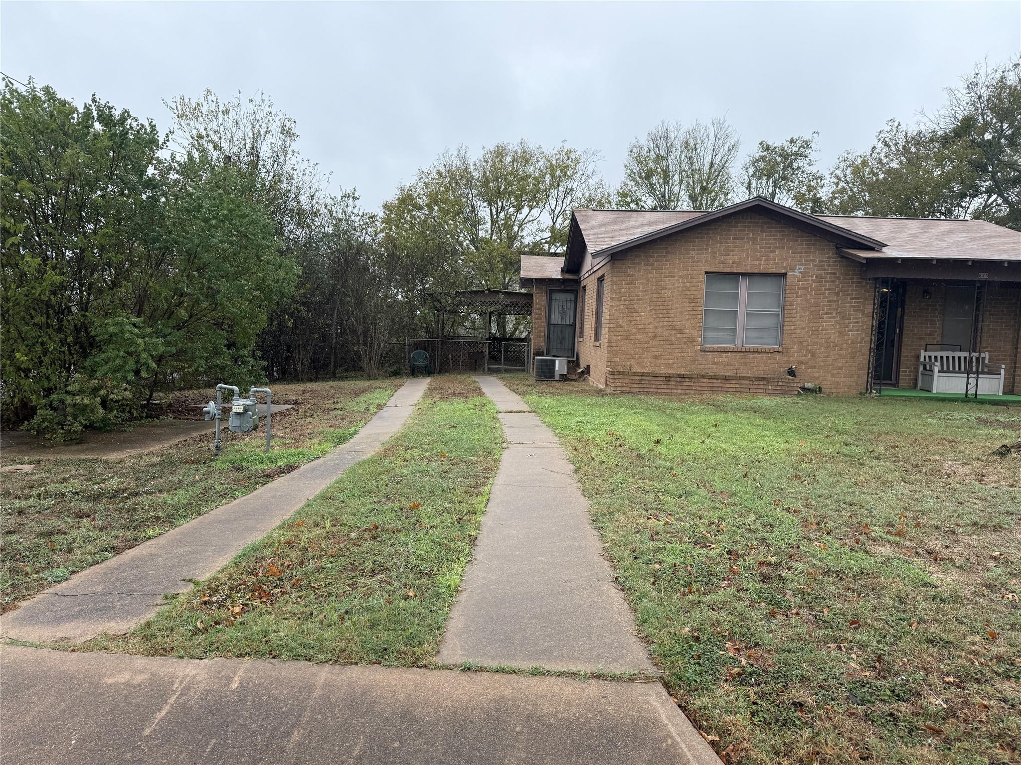 823 N Ellis Street Giddings TX 78942