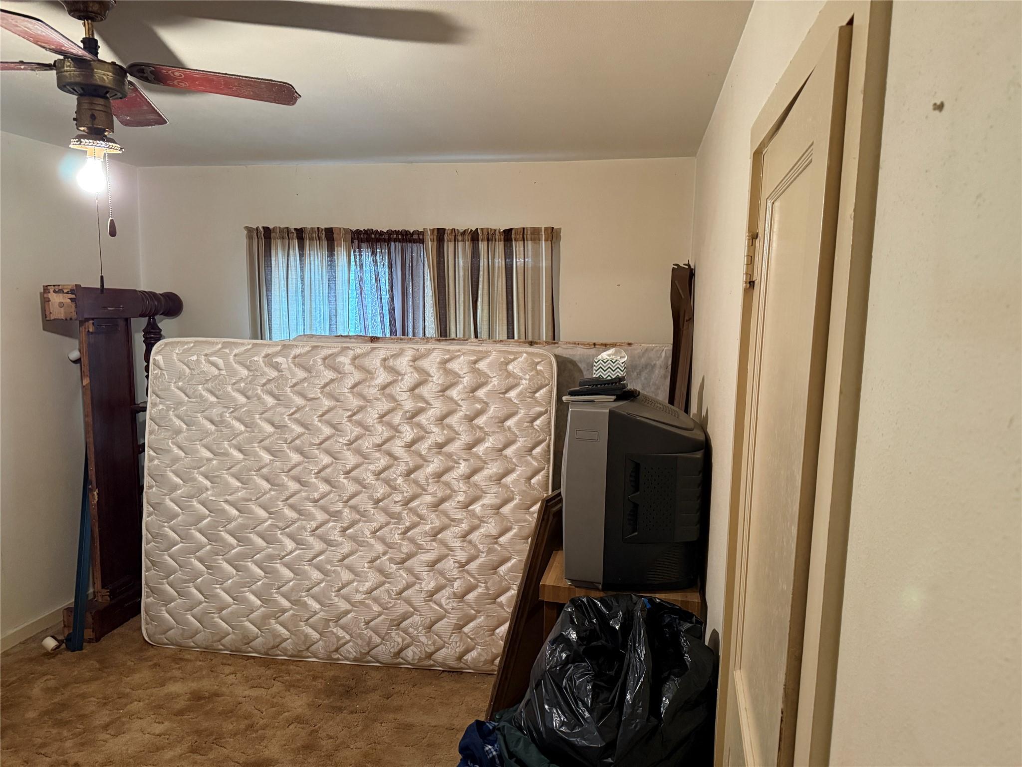 823 N Ellis Street Giddings TX 78942