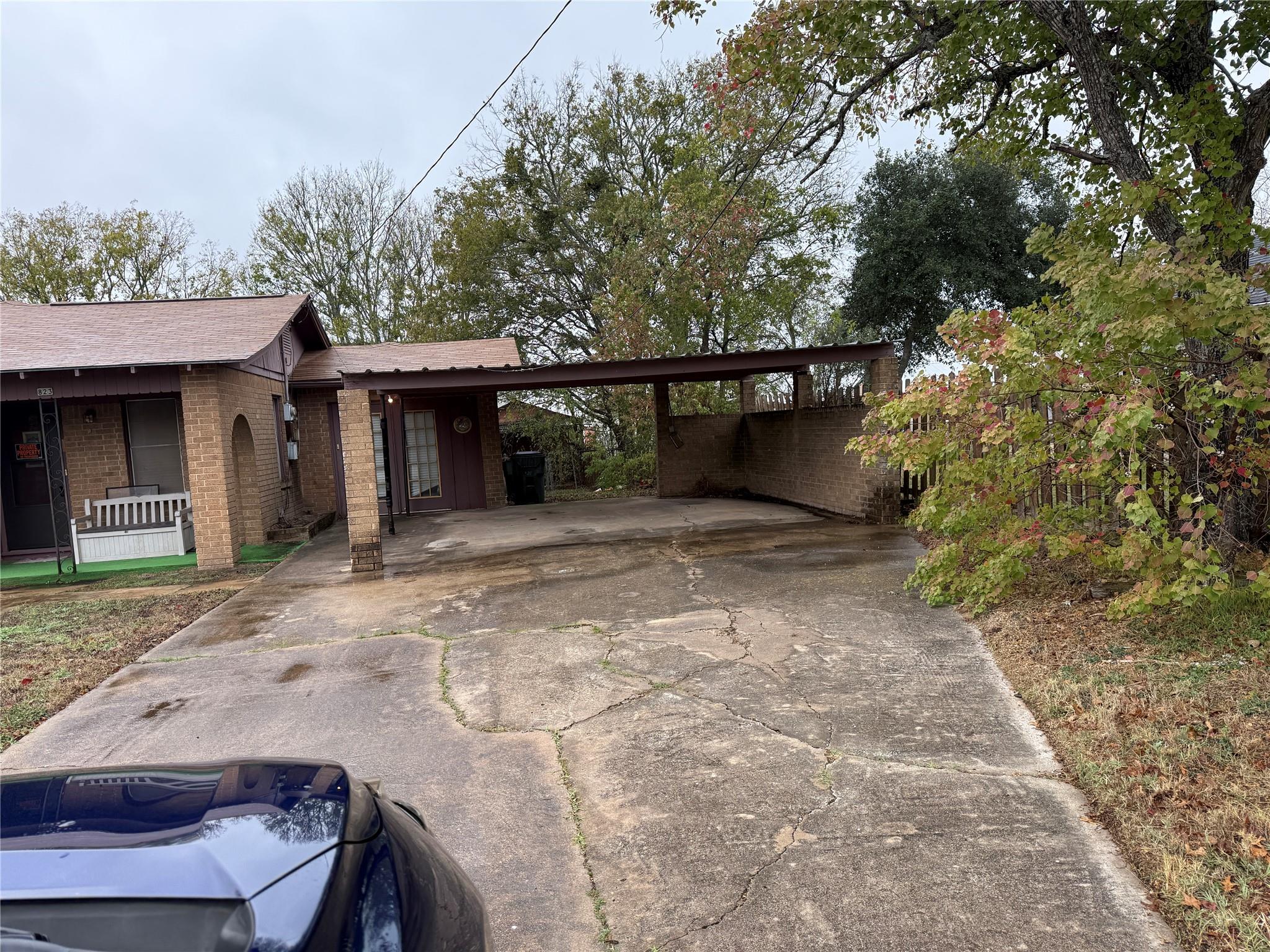823 N Ellis Street Giddings TX 78942