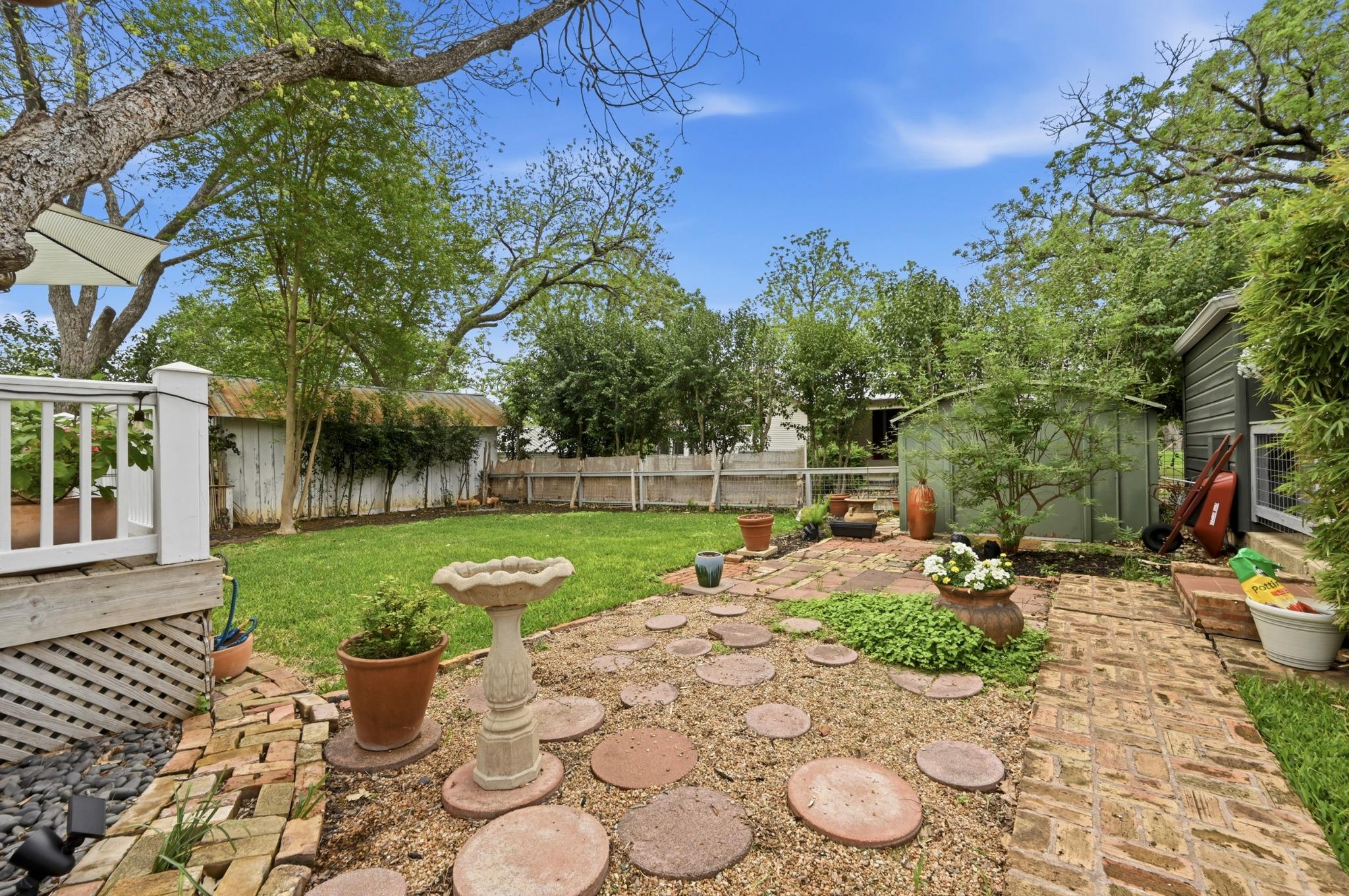 221 N Johnson Avenue San Marcos TX 78666
