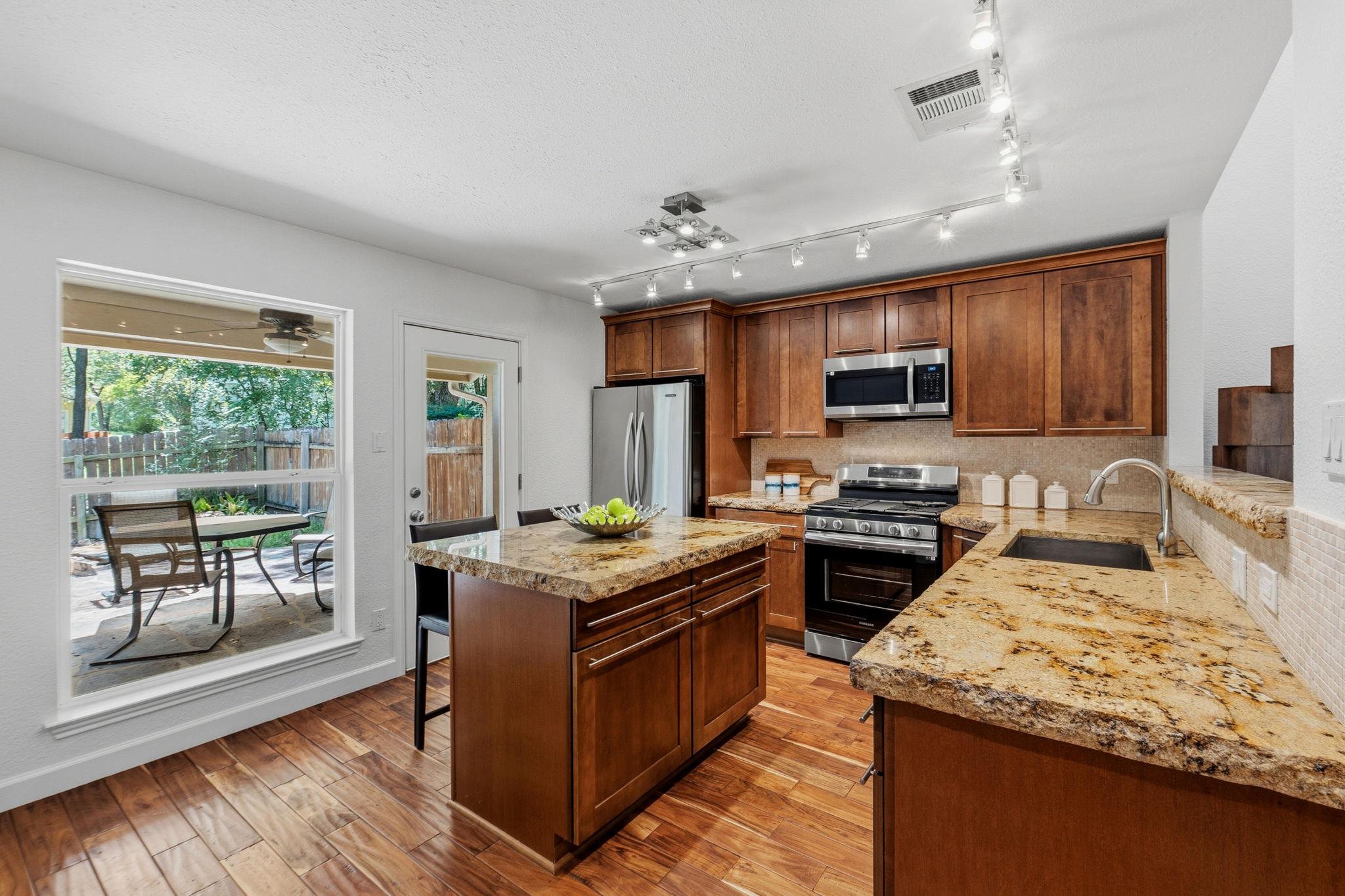 6409 Paintbrush Hollow Austin TX 78750