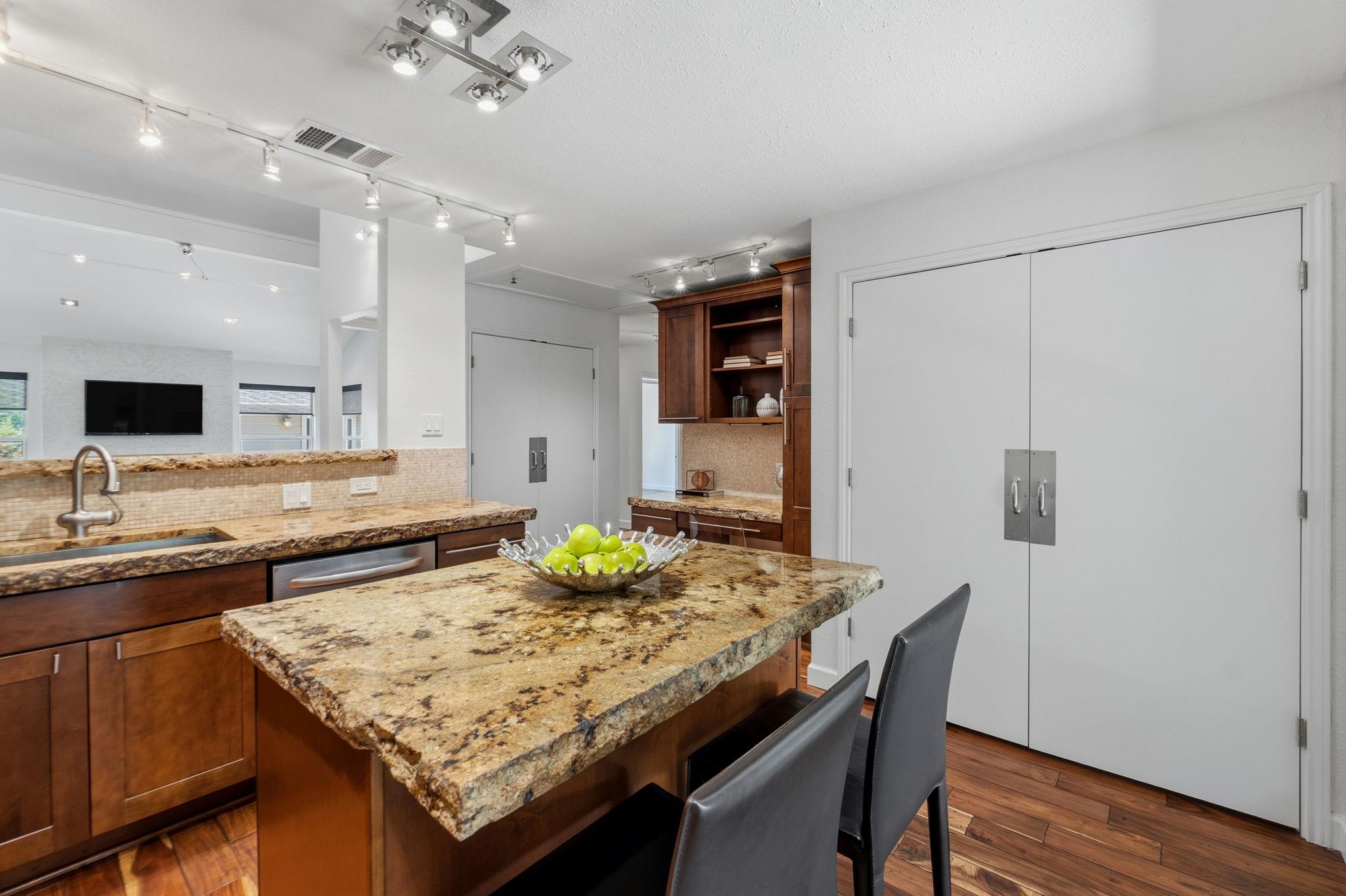 6409 Paintbrush Hollow Austin TX 78750