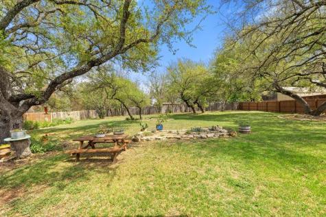 103 Leaning Oak Circle Johnson City TX 78636