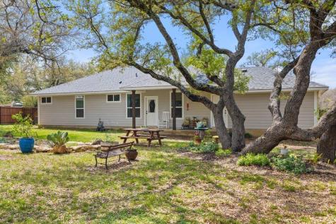 103 Leaning Oak Circle Johnson City TX 78636