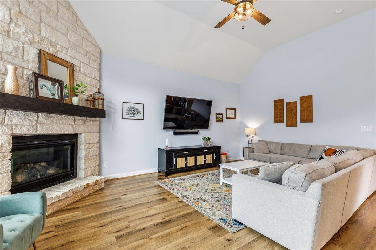 1029 Wild Pecan Loop Buda TX 78610