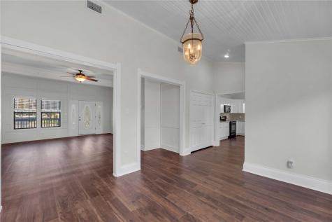303 S Franklin Street La Grange TX 78945