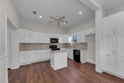 303 S Franklin Street La Grange TX 78945