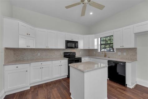 303 S Franklin Street La Grange TX 78945