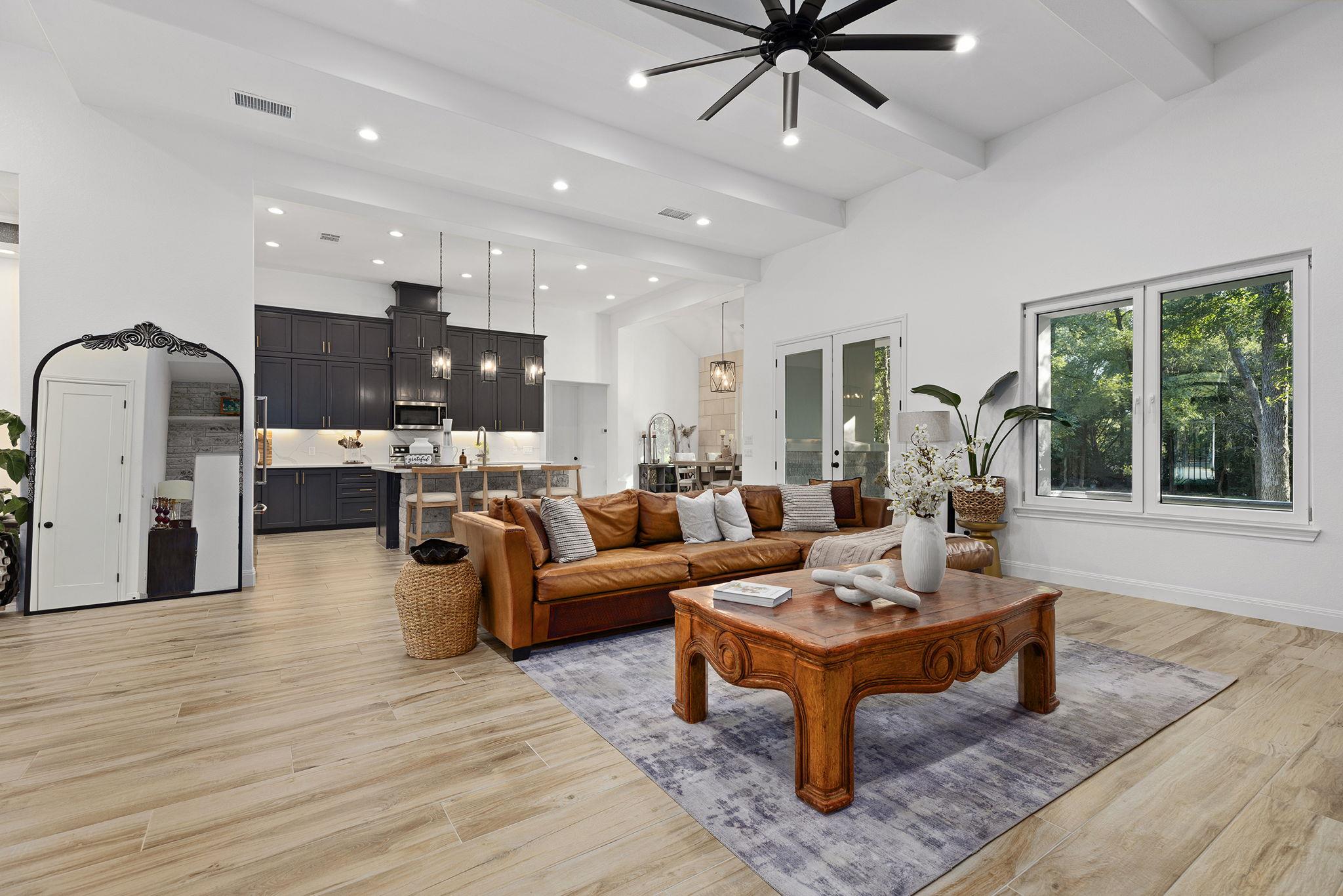 153 Fawn Hollow Elgin TX 78621