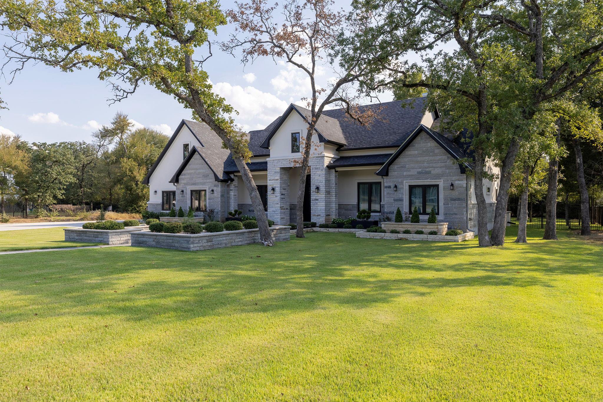153 Fawn Hollow Elgin TX 78621