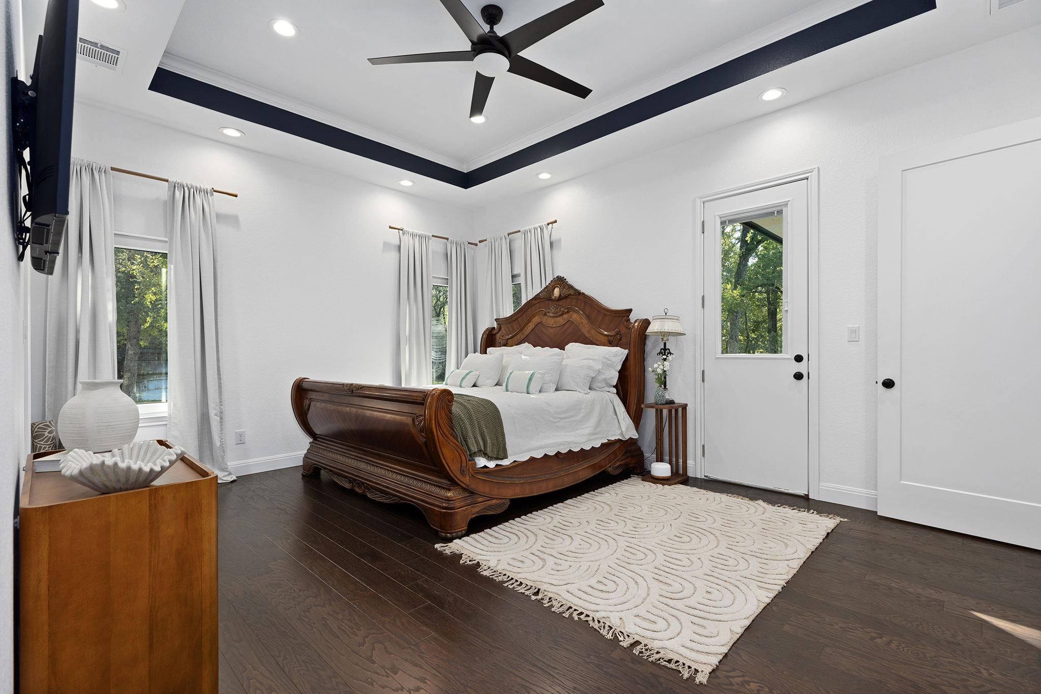 153 Fawn Hollow Elgin TX 78621