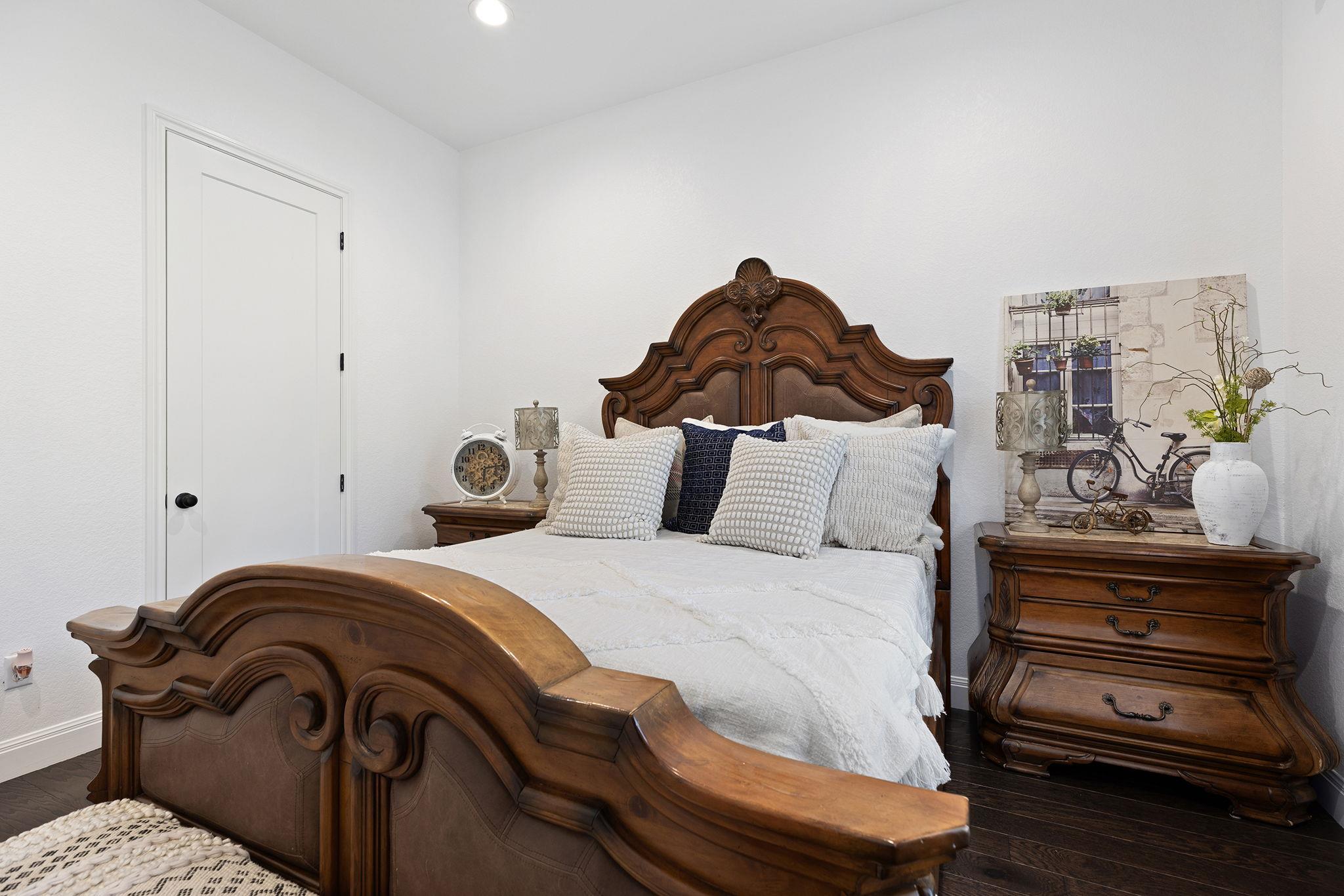 153 Fawn Hollow Elgin TX 78621