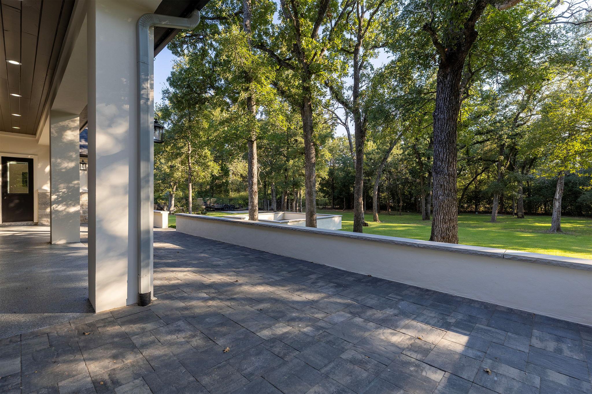 153 Fawn Hollow Elgin TX 78621