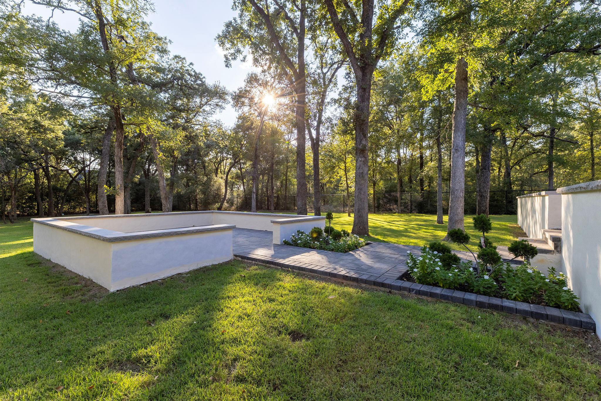 153 Fawn Hollow Elgin TX 78621