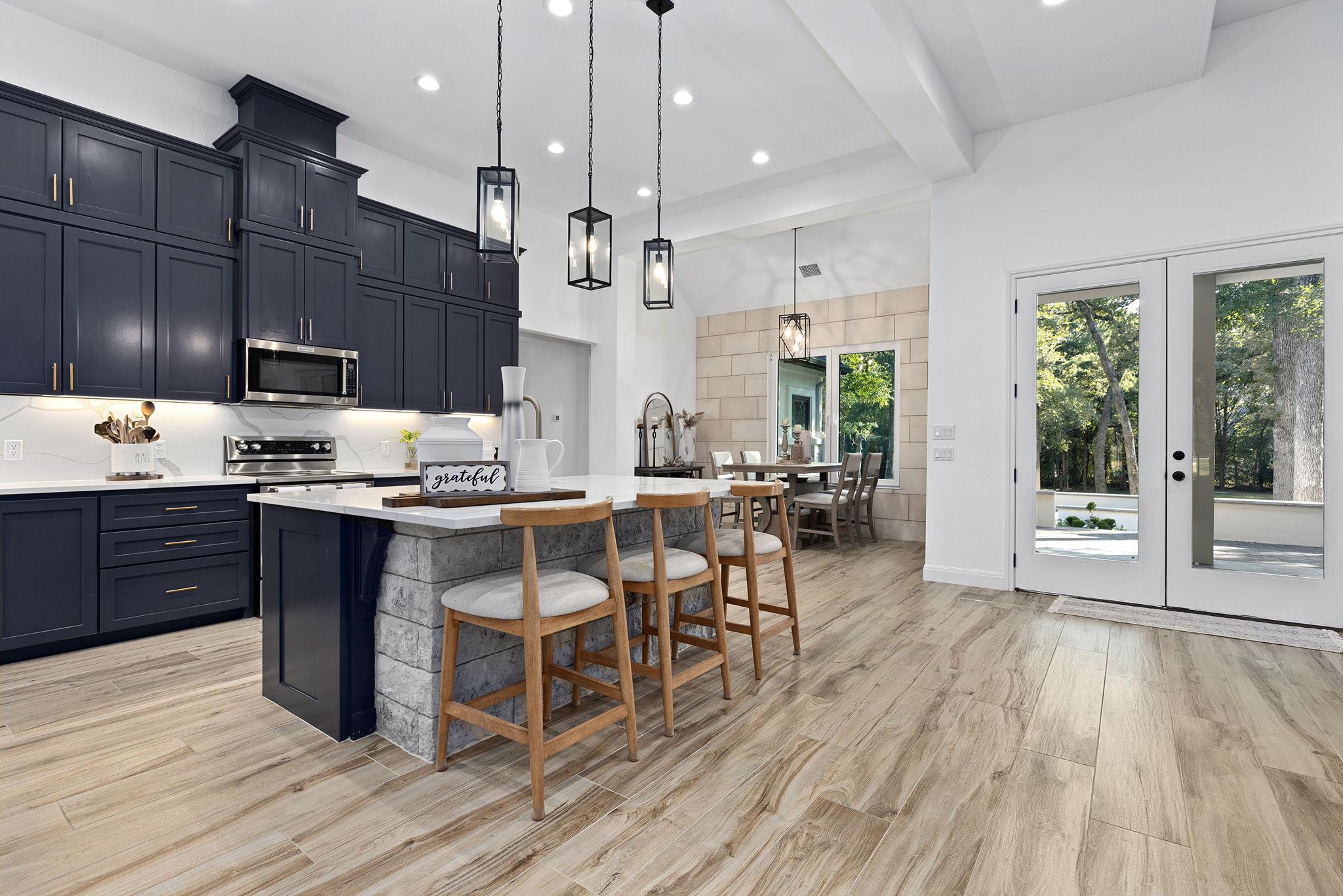 153 Fawn Hollow Elgin TX 78621