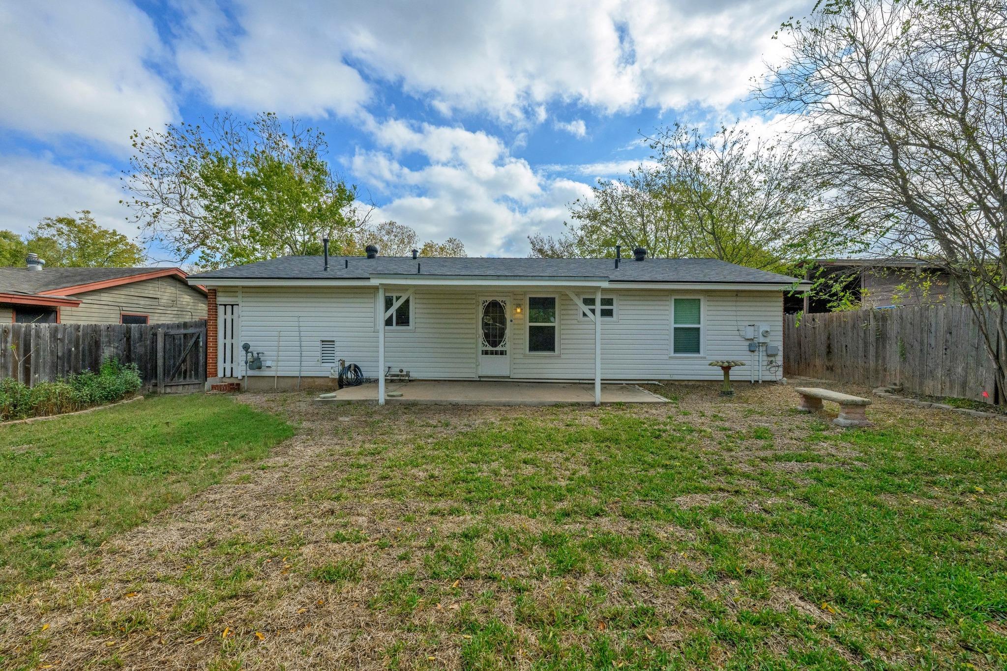 5704 Cedardale Drive Austin TX 78745