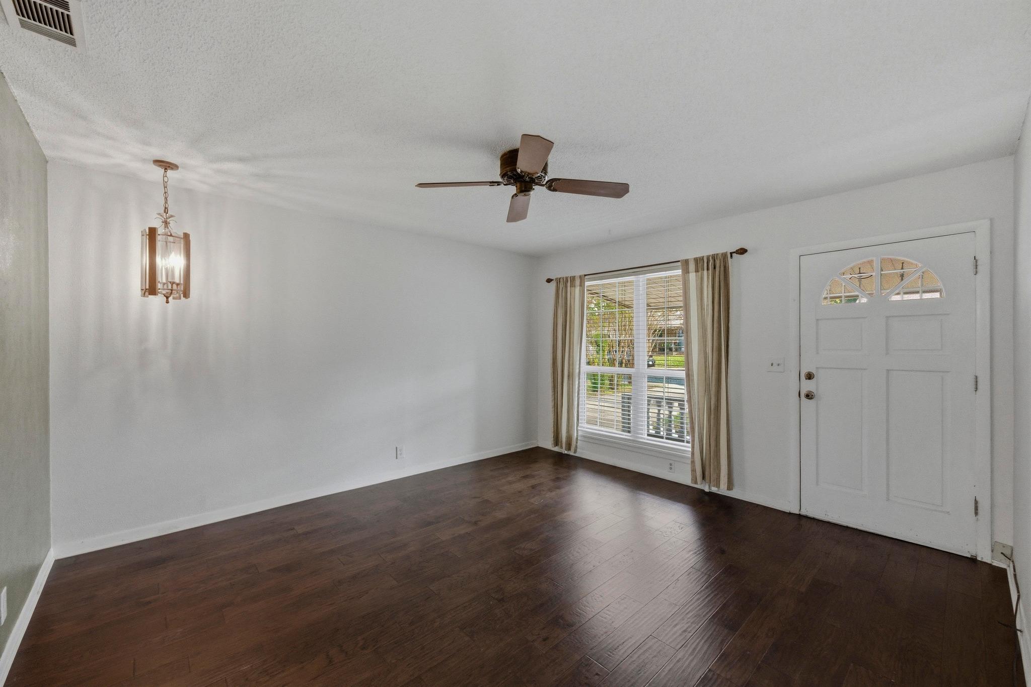 5704 Cedardale Drive Austin TX 78745