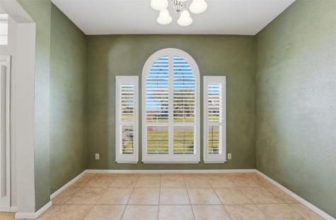 714 Louisiana Avenue Shiner TX 77984