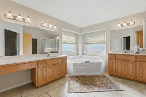714 Louisiana Avenue Shiner TX 77984