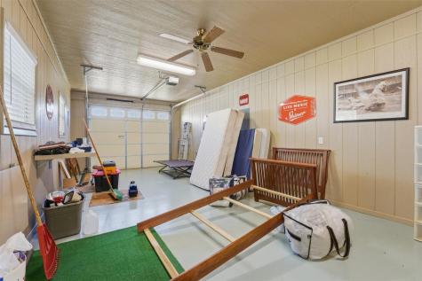 714 Louisiana Avenue Shiner TX 77984