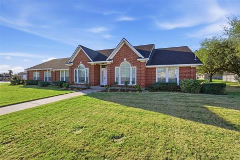 714 Louisiana Avenue Shiner TX 77984