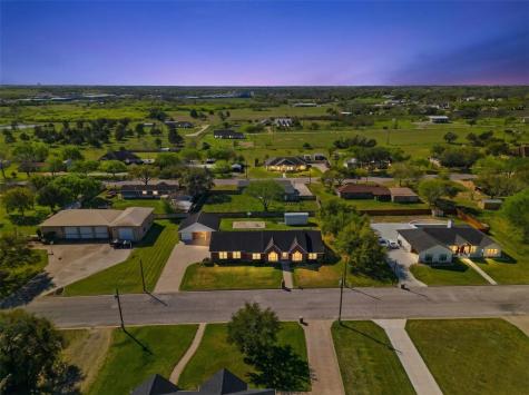 714 Louisiana Avenue Shiner TX 77984