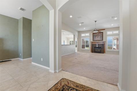 714 Louisiana Avenue Shiner TX 77984