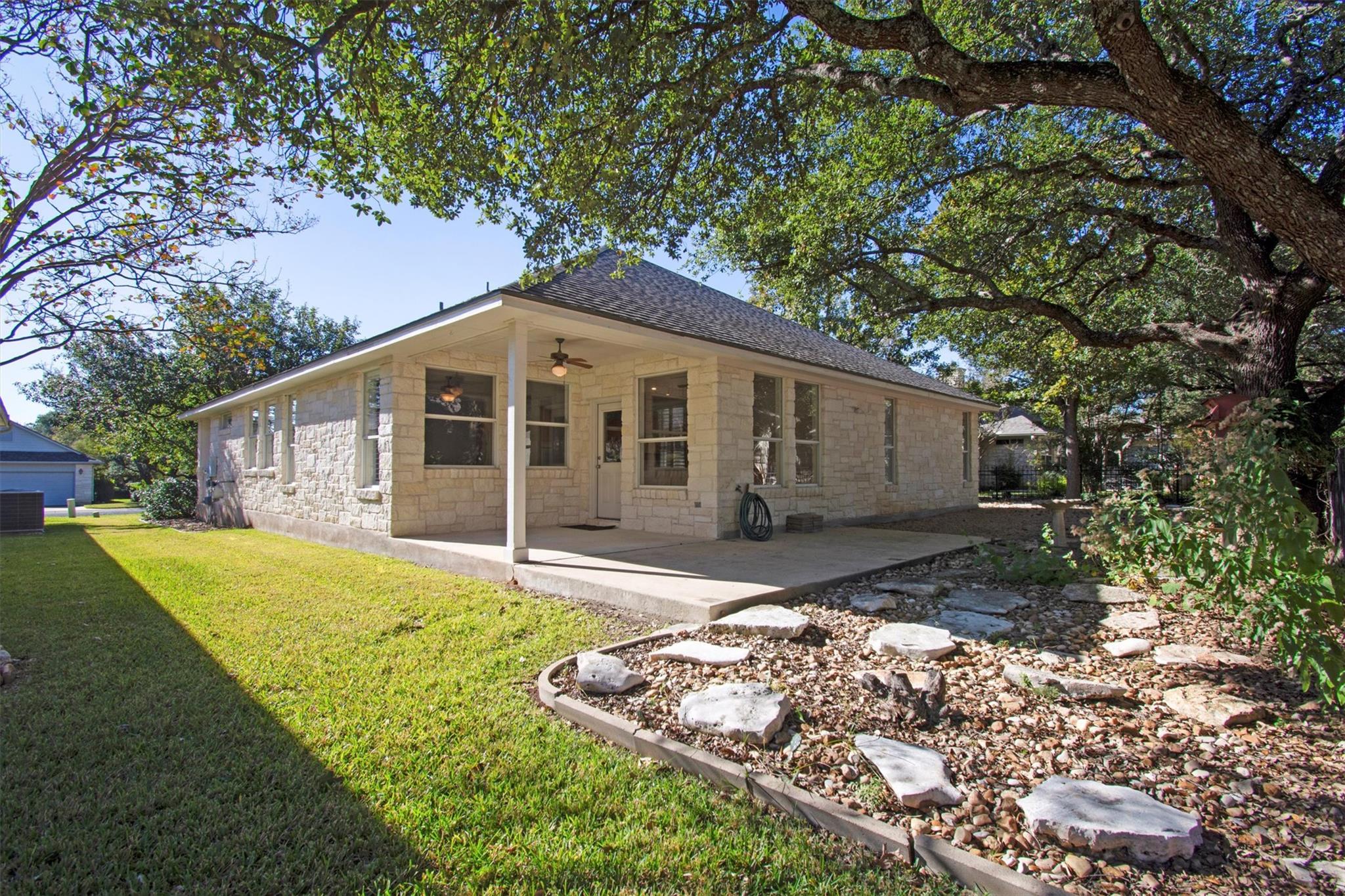 102 Lavaca Lane Georgetown TX 78628