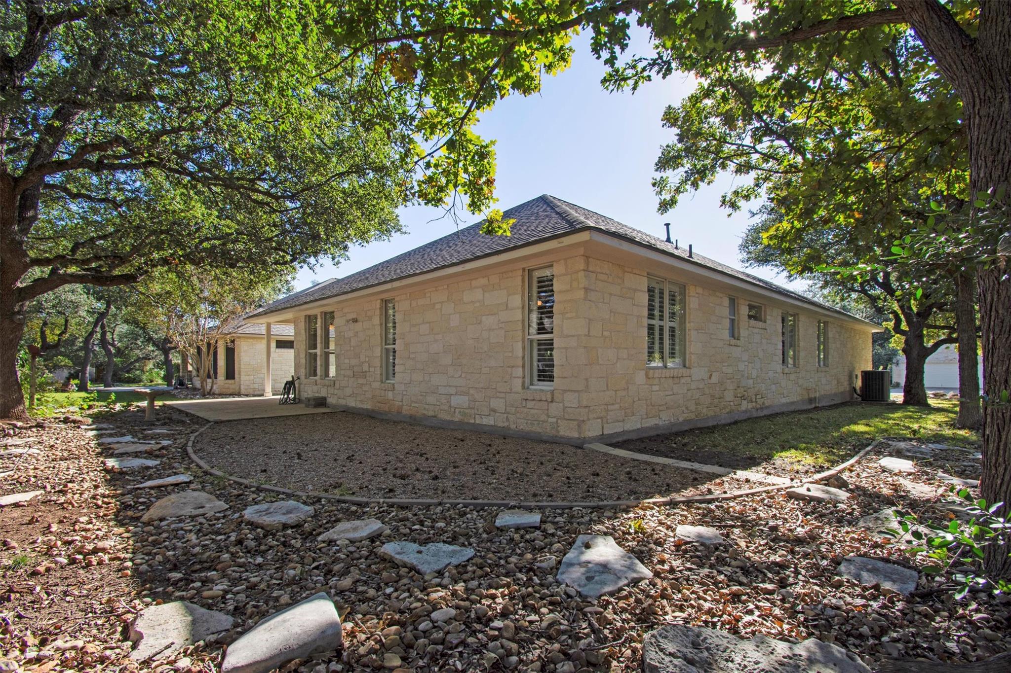 102 Lavaca Lane Georgetown TX 78628