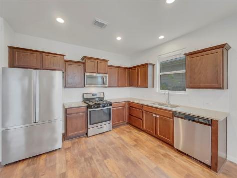 717 Twisted Oaks Lane Buda TX 78610