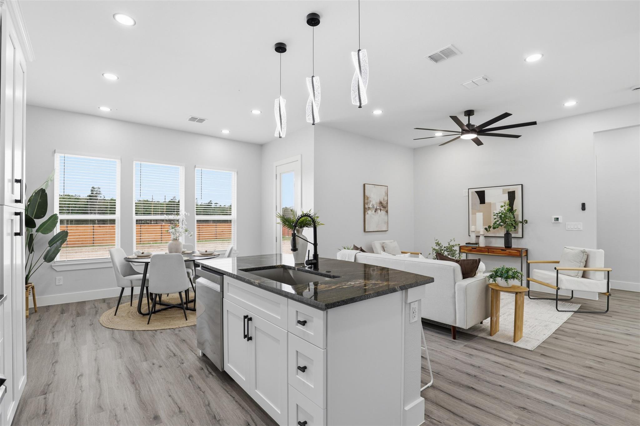 113 Los Robles Road Elgin TX 78621