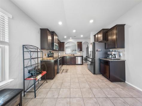 137 Hematite Lane Jarrell TX 76537