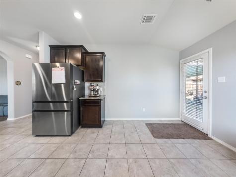 137 Hematite Lane Jarrell TX 76537