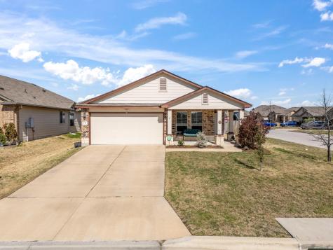 137 Hematite Lane Jarrell TX 76537