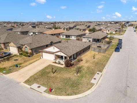 137 Hematite Lane Jarrell TX 76537