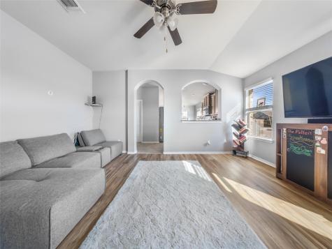 137 Hematite Lane Jarrell TX 76537