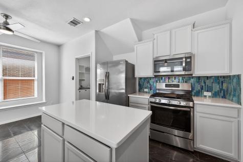 2305 Gavin Trail Pflugerville TX 78660