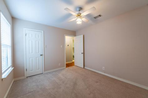 416 Village Lane Buda TX 78610
