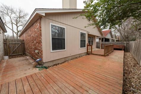 416 Village Lane Buda TX 78610