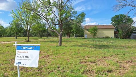 1284 Beaver Lake Drive Caldwell TX 77836