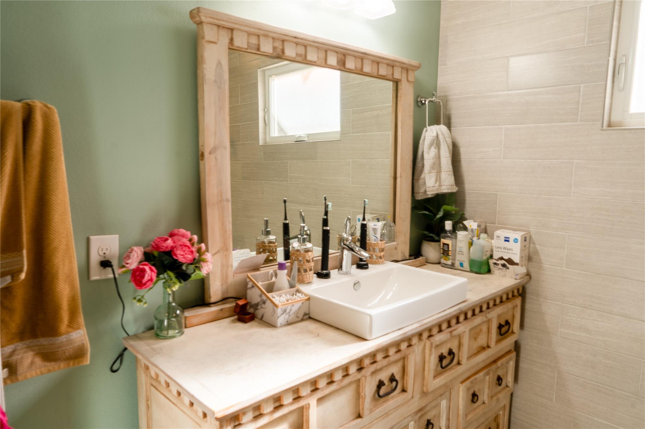 2107 Emerald Isle Drive Leander TX 78641