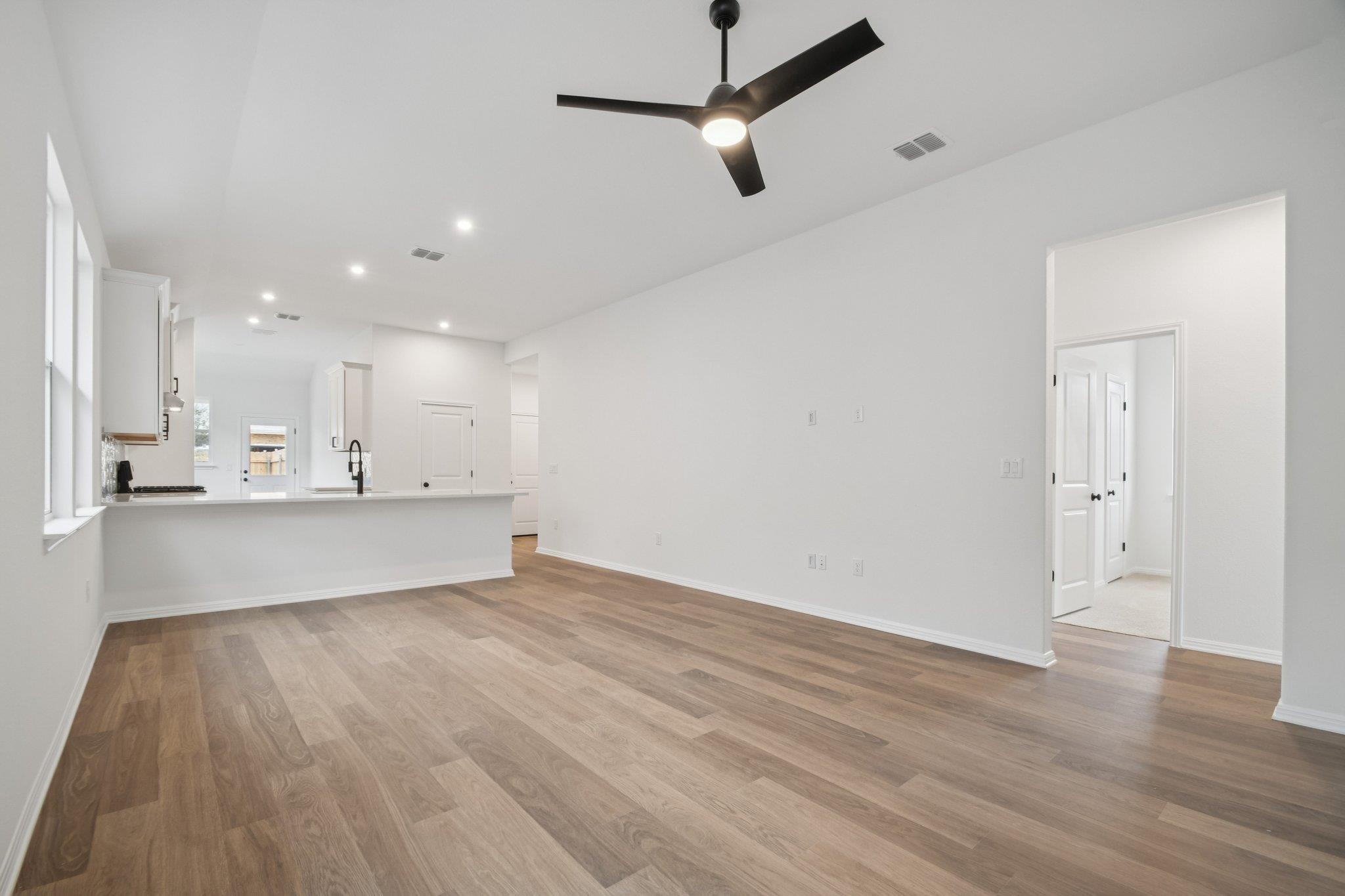 367 Porter Country Parkway Buda TX 78610