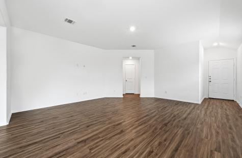 388 Barcelona Kyle TX 78640