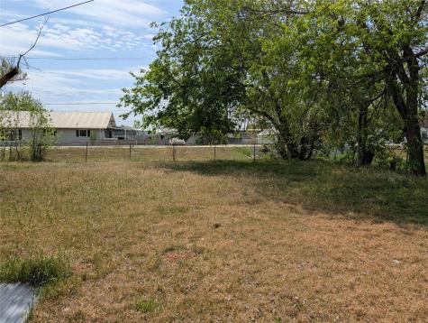 301 Park Street Taylor TX 76574