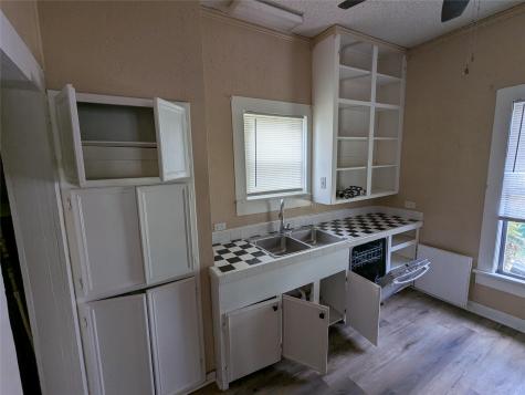 301 Park Street Taylor TX 76574