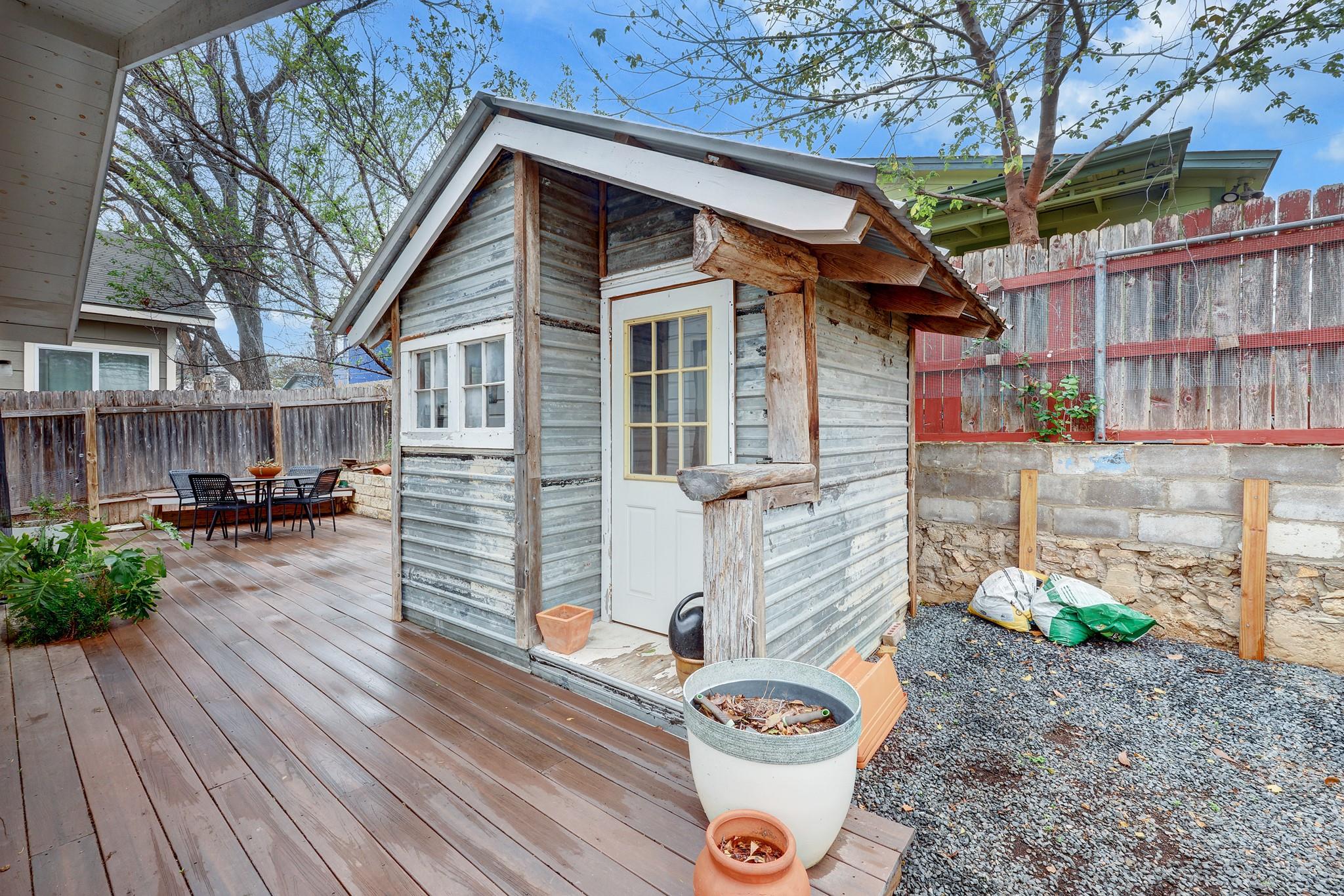2306 Santa Maria Street Austin TX 78702